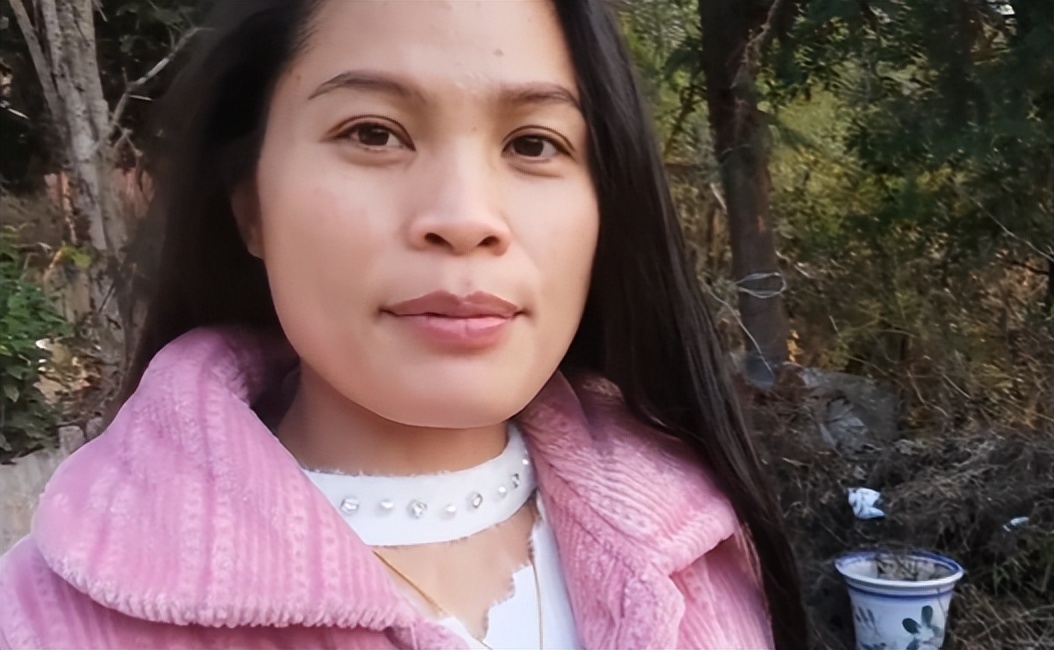 老挝媳妇嫁中国大叔在老挝生活,老挝媳妇嫁给外卖小哥