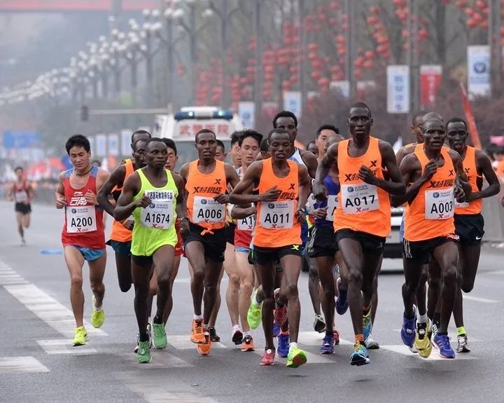 200米最快女子世界纪录,世界最快的女子半马