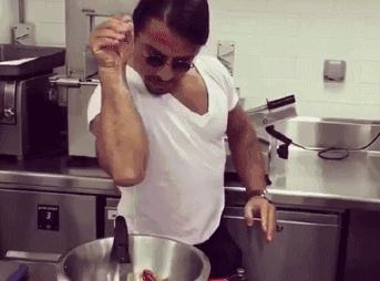 我阳了，但我抢不到布洛芬和黄桃罐头