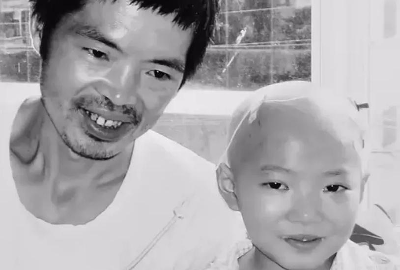 真实事件!8岁白血病女孩不忍拖累养父,含泪写下:自愿放弃治疗