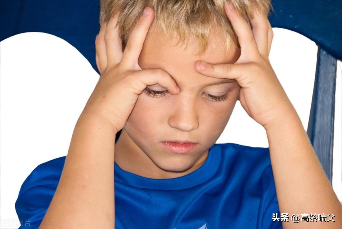 从小缺爱的男人长大后的特征,长期缺爱的三大特征