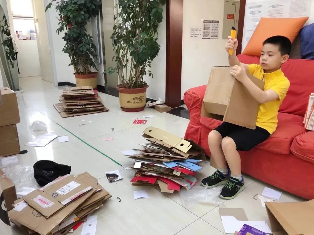 多亏了文怡姐家的“祖传天赋”，让包包获得了人生的第一桶金