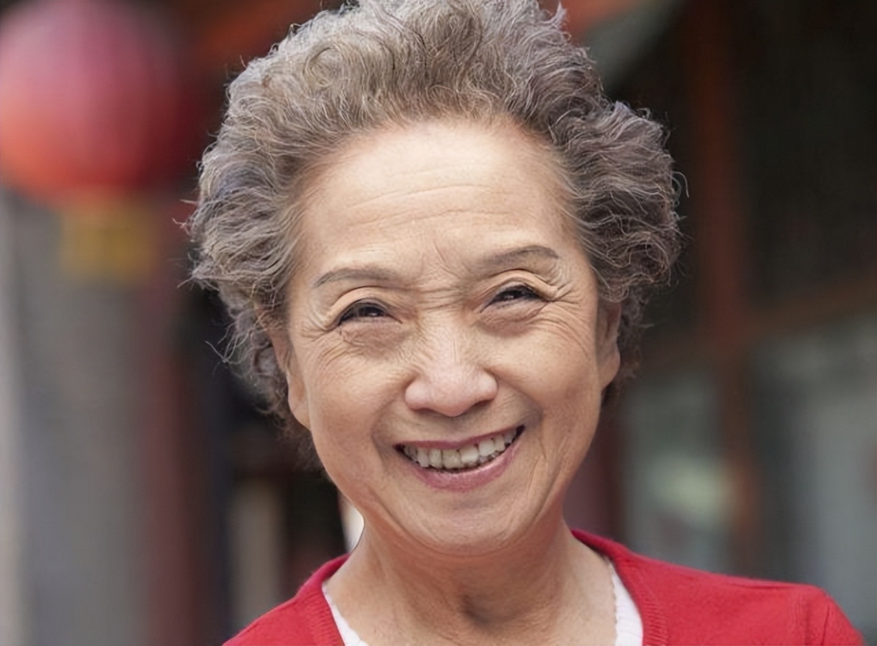 老年斑越来越多教你个好办法,为啥有的老年人老年斑越长越多