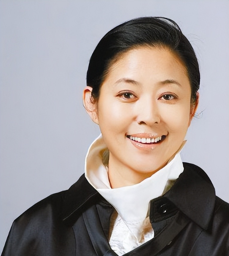 瘦得脱相的女人,瘦到脱相的女明星真的好看吗