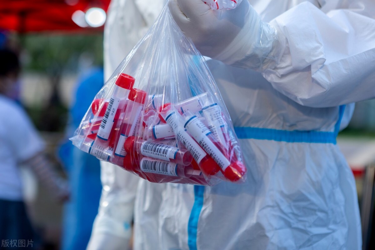 核酸检测员月薪10w,核酸检测人员在医院工资变动