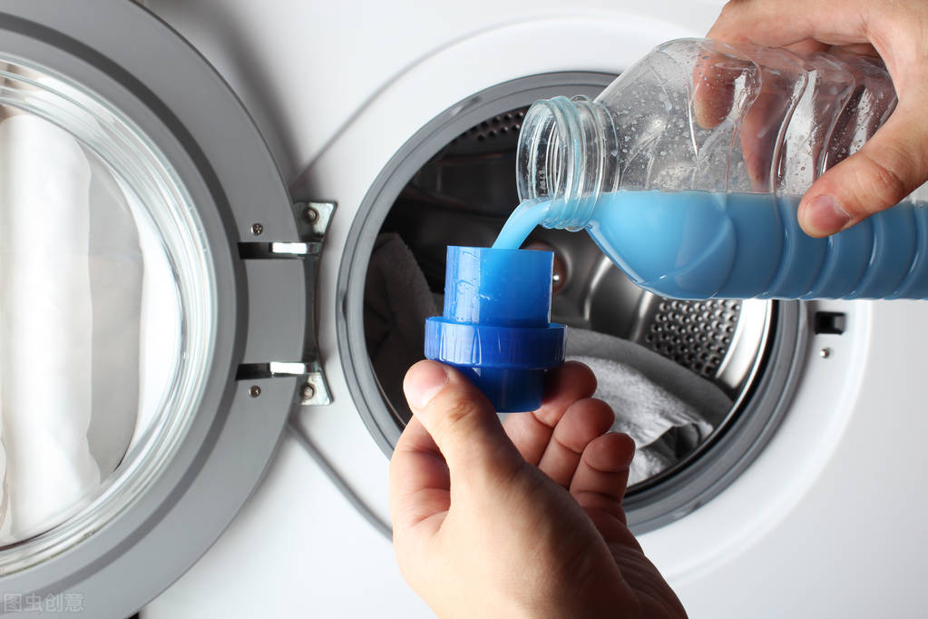 羽绒服脏了怎么局部洗不留印,清洗羽绒服的最佳办法不用水洗