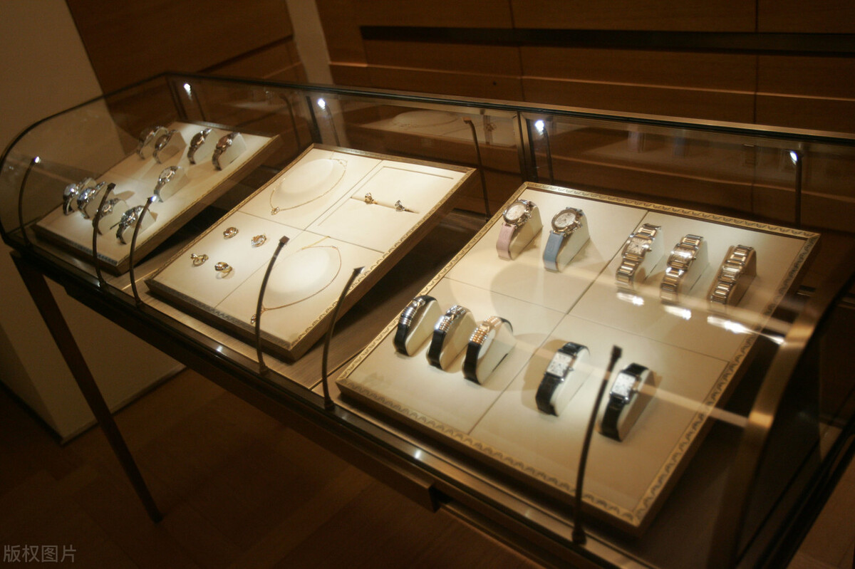 新加坡怎么购物最便宜的,澳门买表攻略大全平民手表