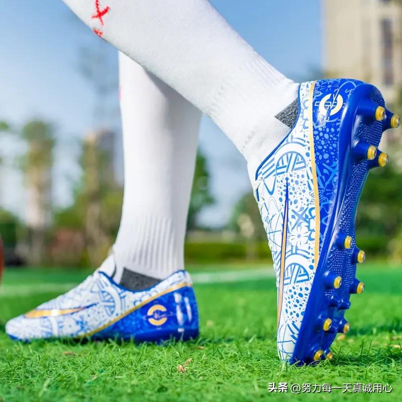 38码200元左右足球鞋碎钉,碎钉鸳鸯足球鞋耐克