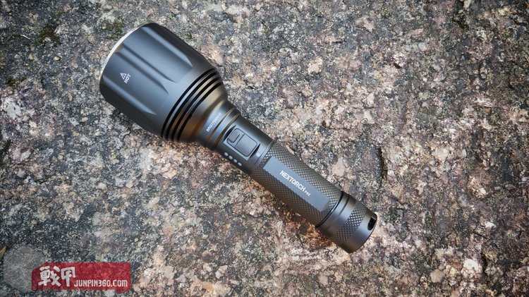 纳丽德p80手电筒远射效果,纳丽德手电筒强光远射