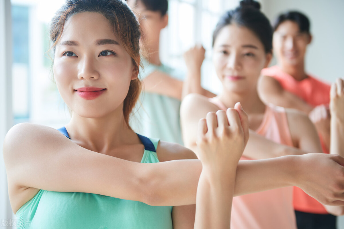 白头发是缺乏什么营养呢,白头发越长越多是缺什么营养