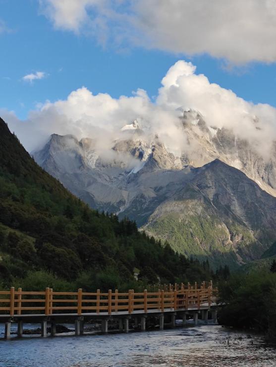 让人魂牵梦绕的雪山秘境,最美的雪山秘境