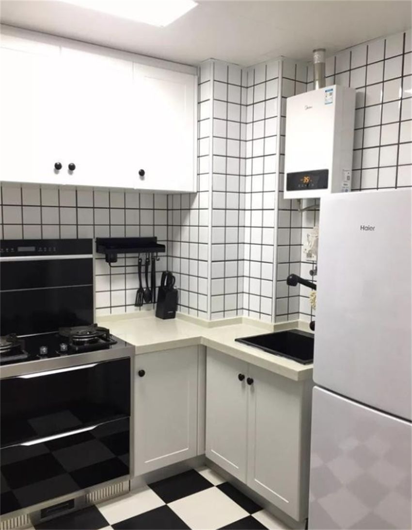 电热水器与燃气热水器哪个费用低,家庭用电热水器还是燃气热水器好