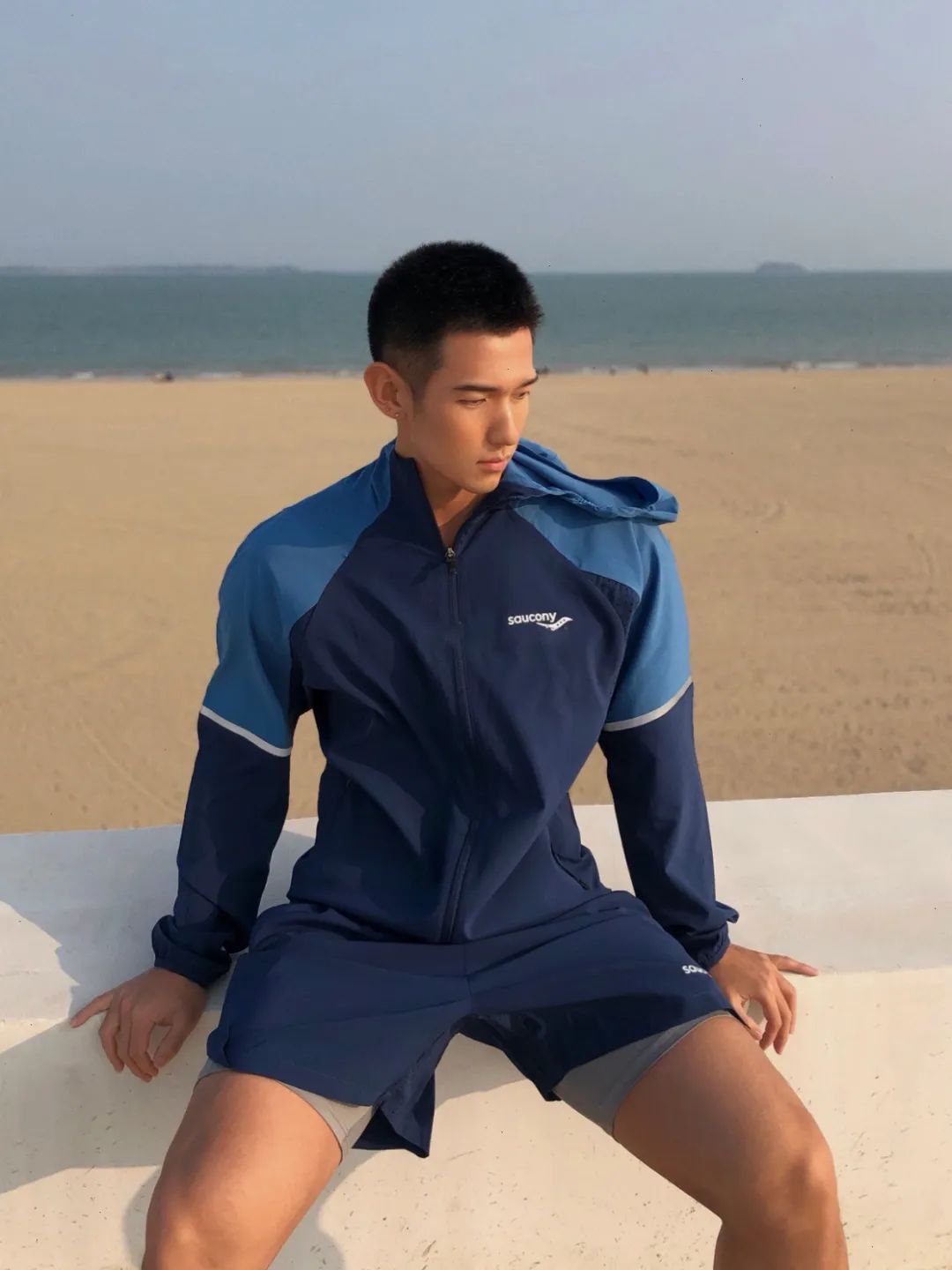 小麦色体育生腹肌,小麦色的肌肉