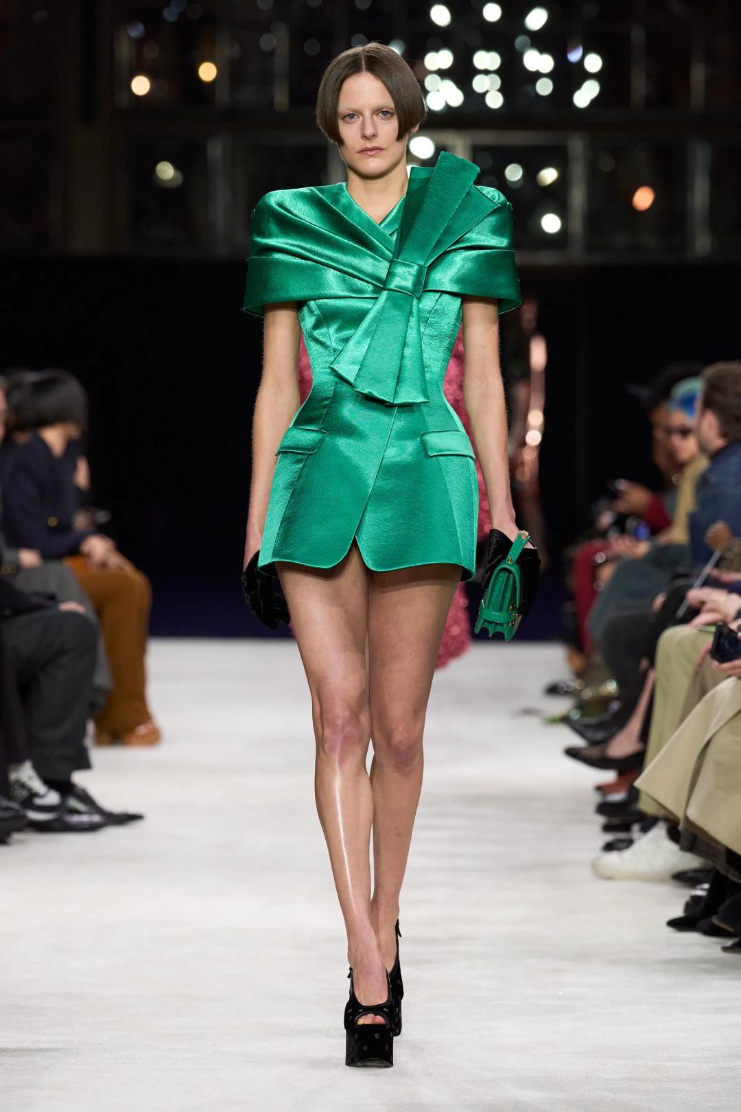 2023秋冬伦敦时装周收官,2022秋冬巴黎时装周什么时候开始