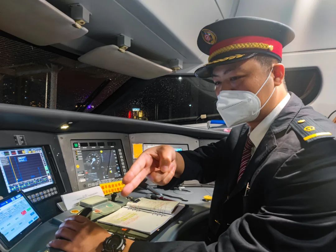 有能力去踢世界杯吗,一个普通人怎么能去踢世界杯