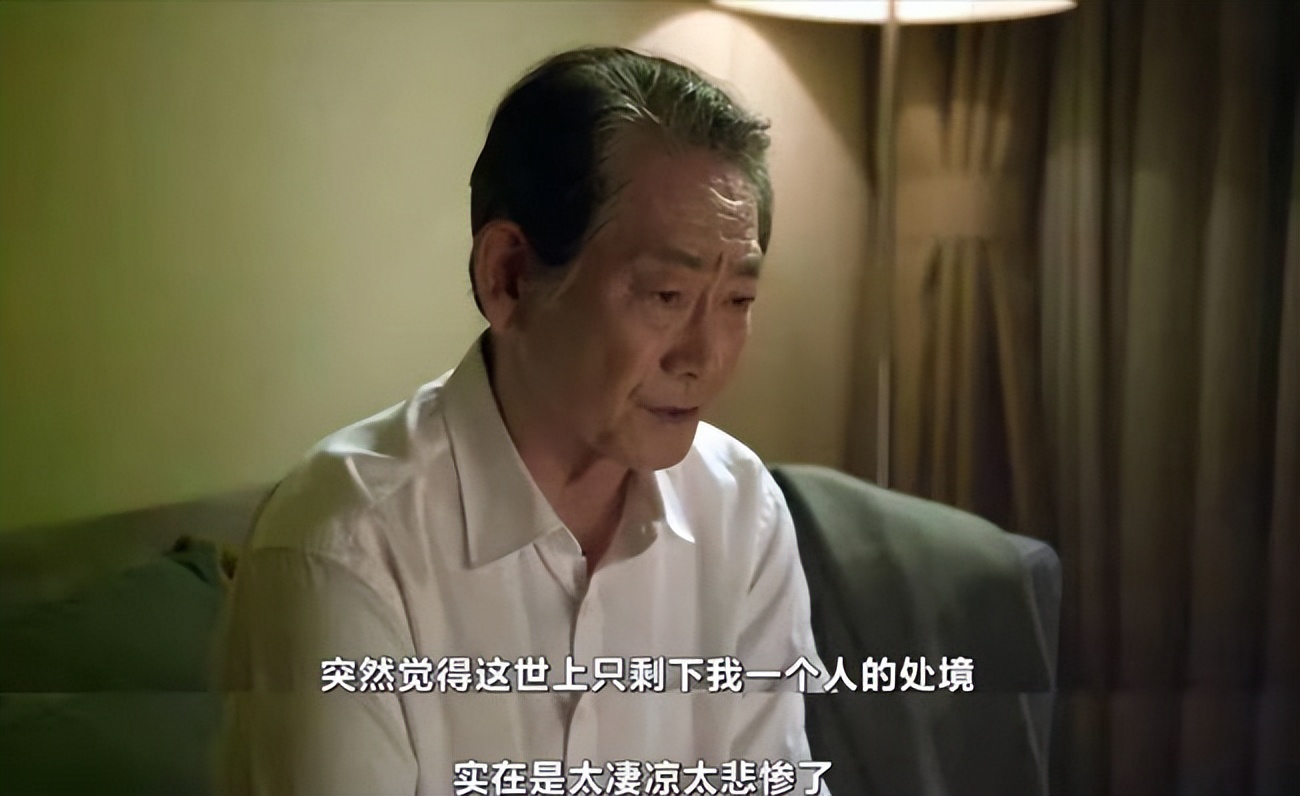 大妈三个人广场舞背面完整版,3位广场舞大妈