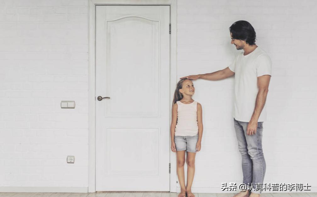 八岁男孩每天摸高跳多少下最好,12岁男孩冲刺摸高跳三个月