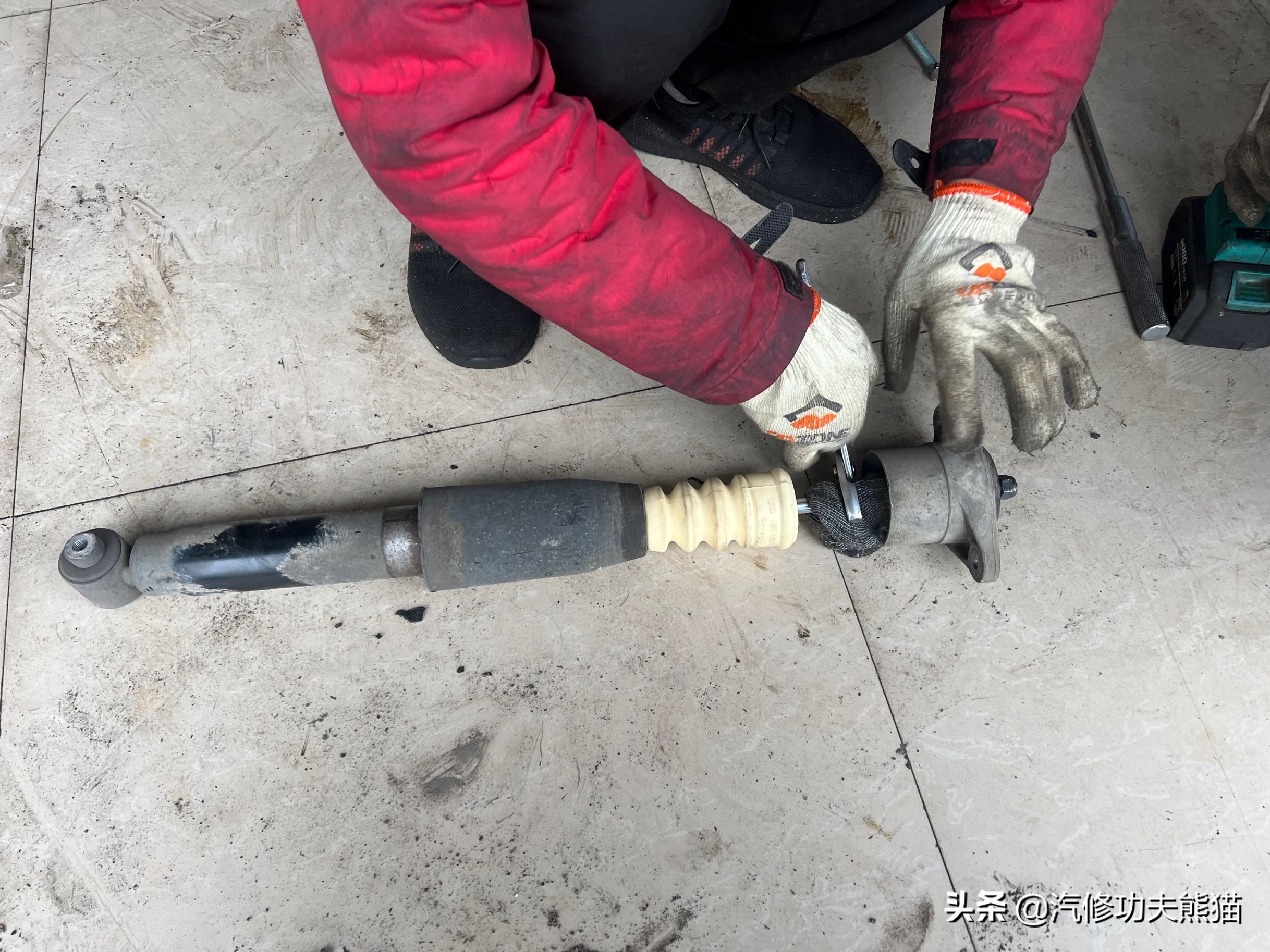 经济下行要不要换一般的车,经济下行要不要换奔驰