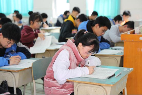 绵阳南实中学实验学校和南山双语,绵阳南山中学实验学校