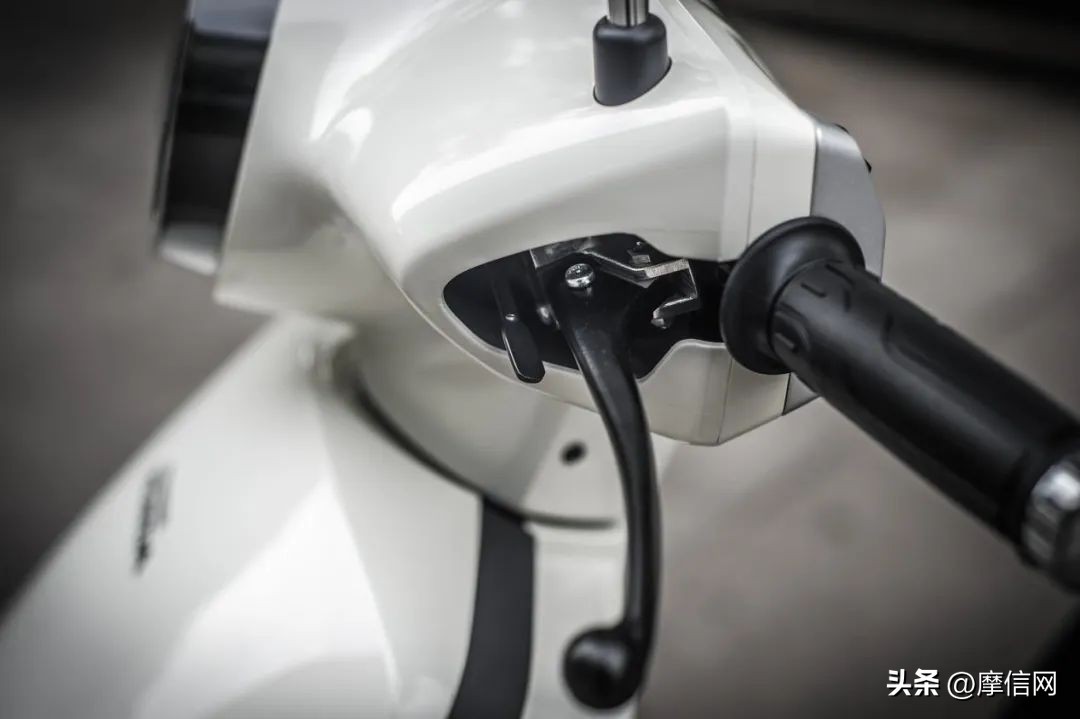 新大洲本田ns125la驾驶感受,新大洲本田NS125LA优点和缺点