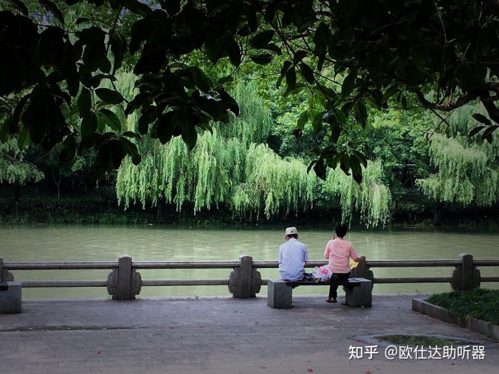 定制助听器耳模做到了怎么办,助听器戴上耳朵不舒服怎么办