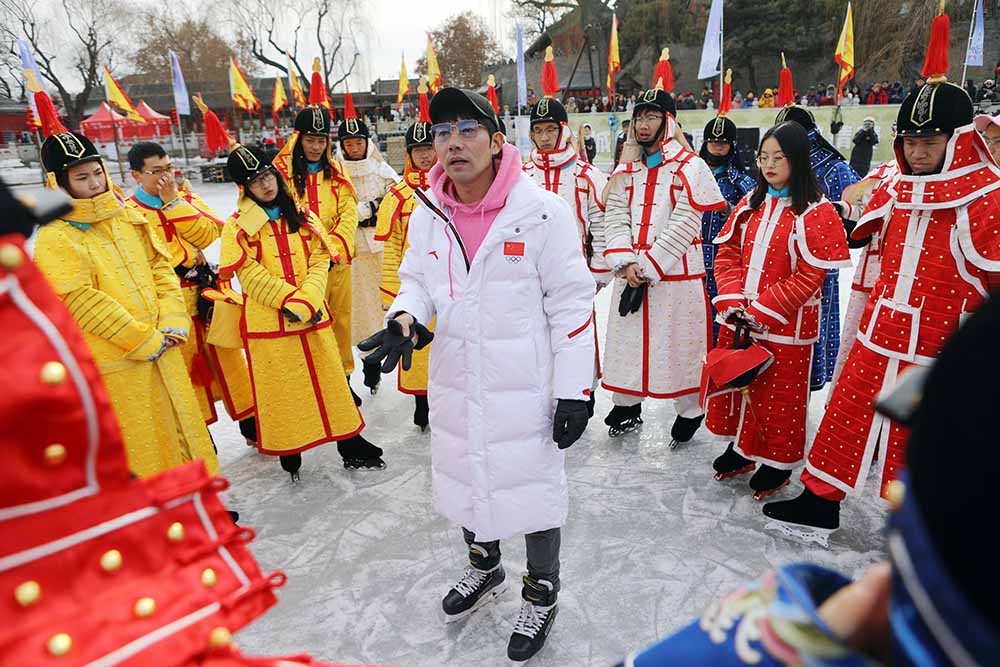 燃情冬奥筑梦未来,筑梦冬奥共赴未来手抄报