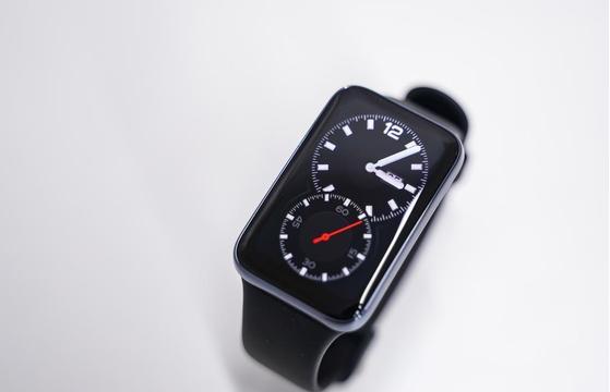 测心率和血压的智能手表男款,可以监测血压的智能手表推荐