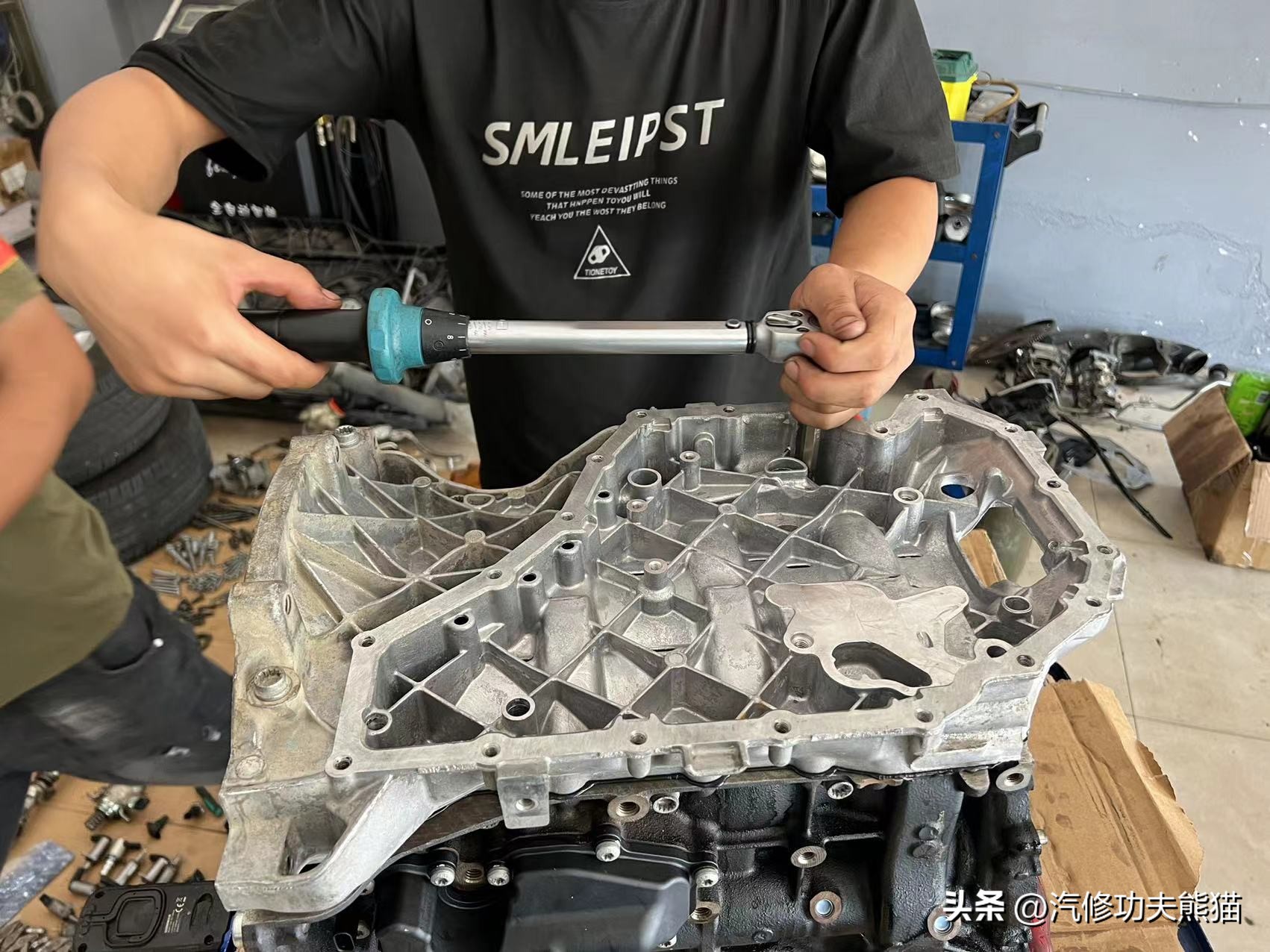 且看你现在机油烧得欢，修的时候给你拉清单，奥迪Q5烧机油怎么修