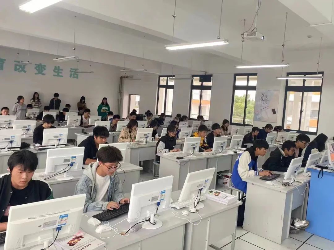 盐城东台北大青鸟基地,盐城北大青鸟软件大赛