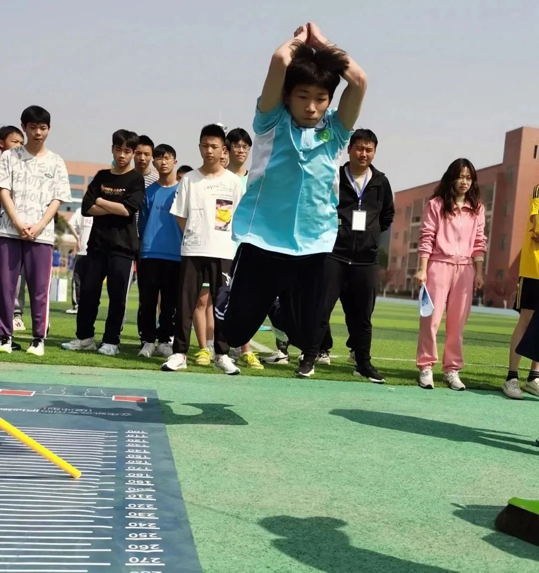 随县第三届“新华杯”中小学生运动会在炎帝学校举行