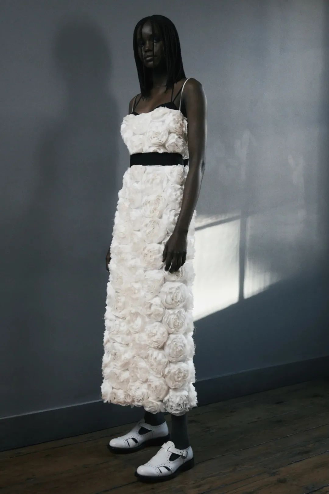 早秋高级感粉黑套装,高级感配色穿搭法则淡紫色外套