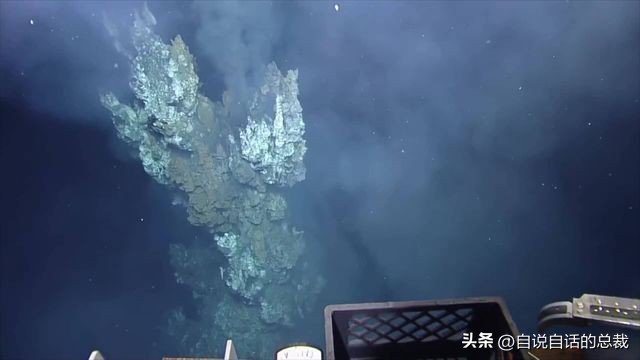 潜入深海寻找宝藏,潜入海底最深处你会发现什么