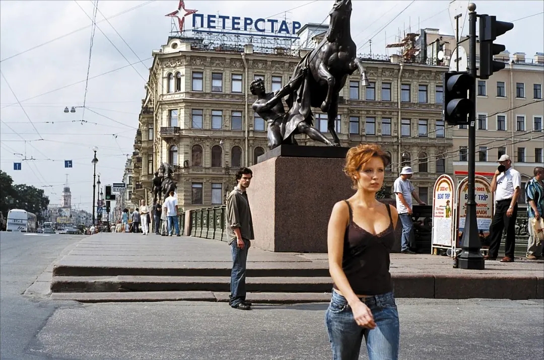 黄石第1季凯利蕾莉角色,电视剧黄石贝斯的扮演者凯利蕾莉