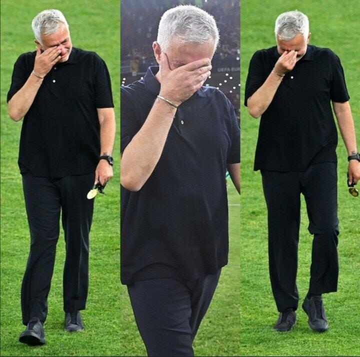 罗马95年队史首冠！穆里尼奥伸5指庆祝，球迷：这是打曼联脸