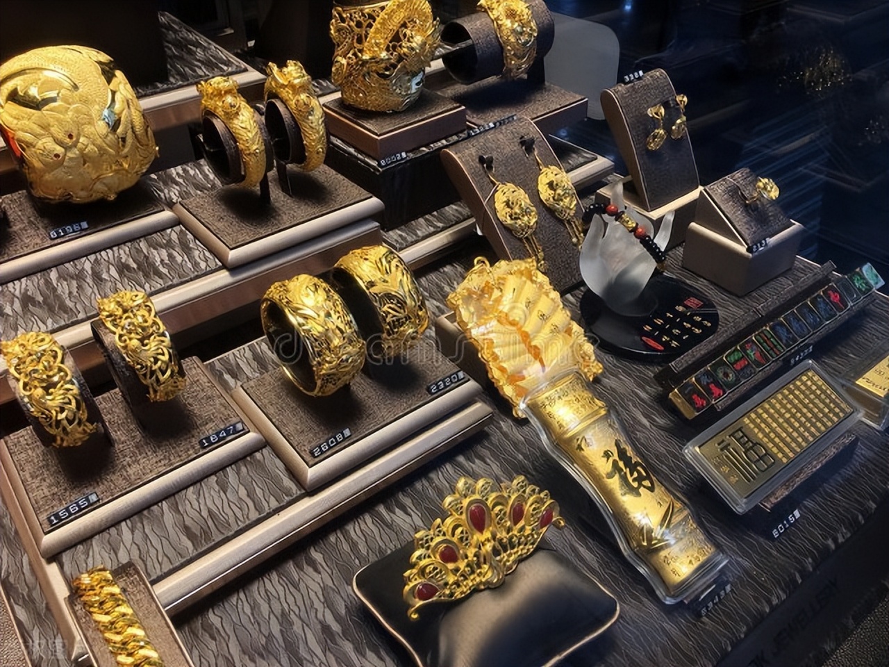 全球男鞋品牌排行榜前十名奢侈品,2023年全球前100大奢侈品