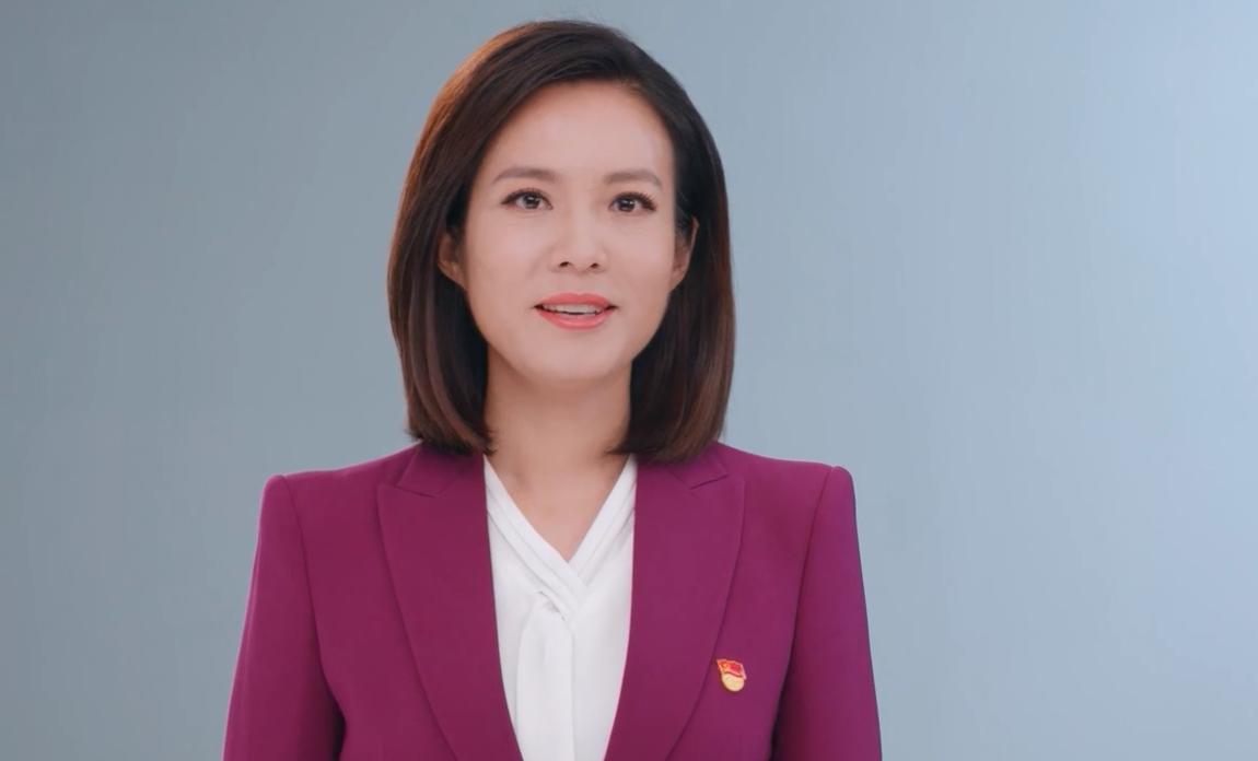 央视主播宝晓峰的老公,宝晓峰央视主持人简介