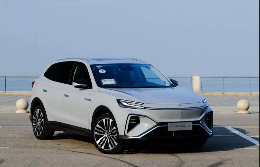 国产“七巨头”销量公布：比亚迪杀疯，长安还是斗不过吉利？