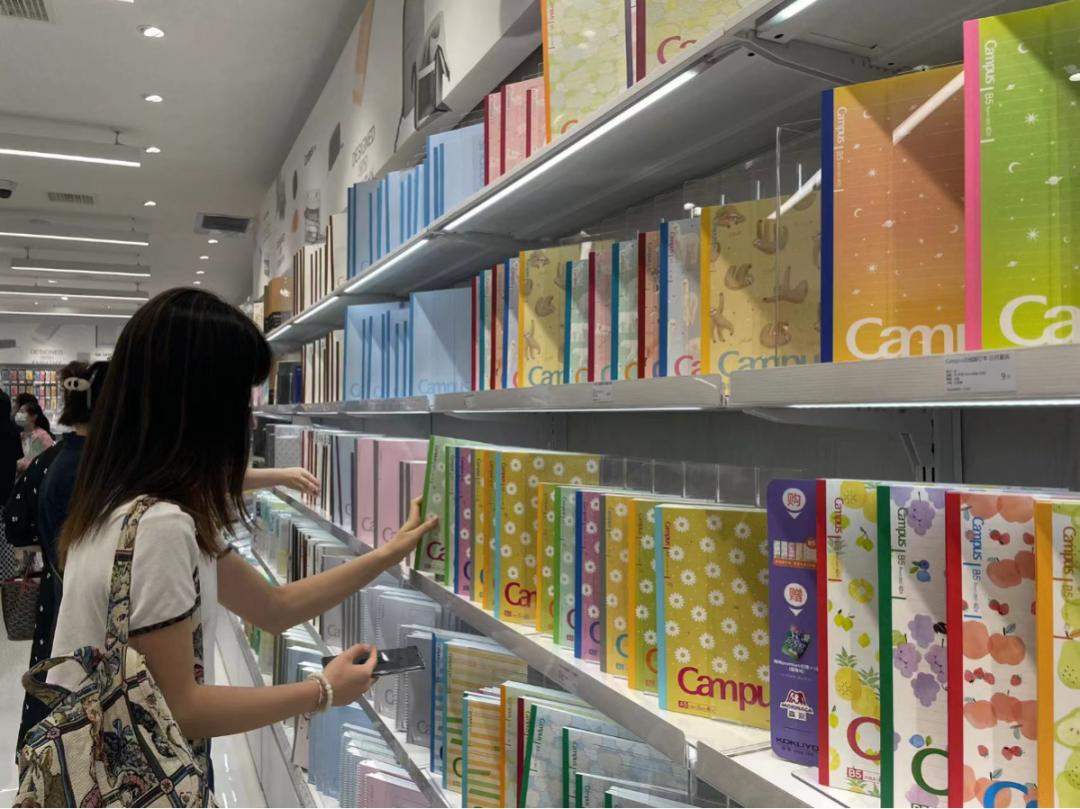 这个品牌的文具你肯定用过！全国首店入驻徐汇，逛起来~