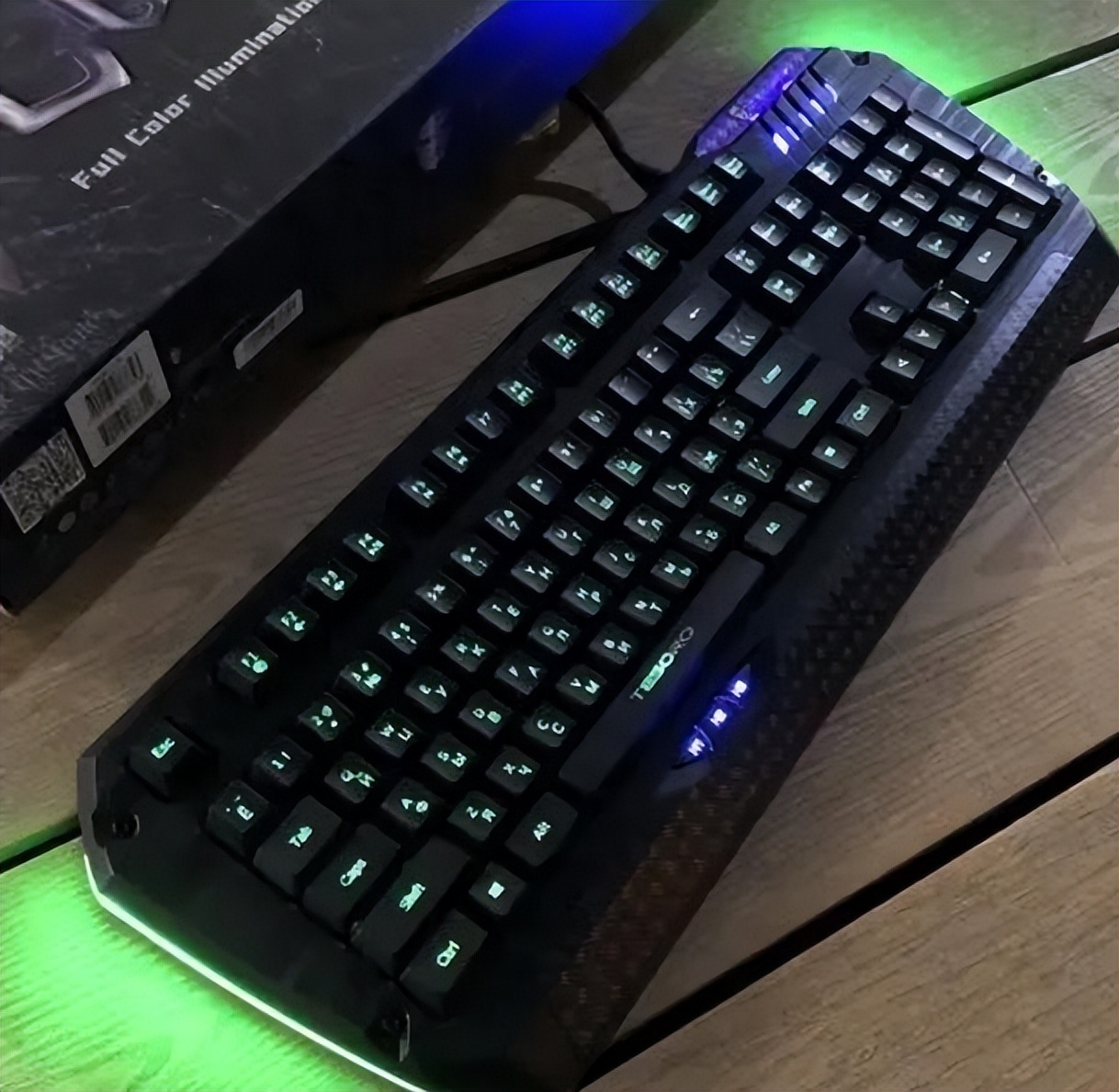 不小心碰到键盘电脑黑屏了怎么办,联想电脑开机黑屏鼠标键盘都不亮