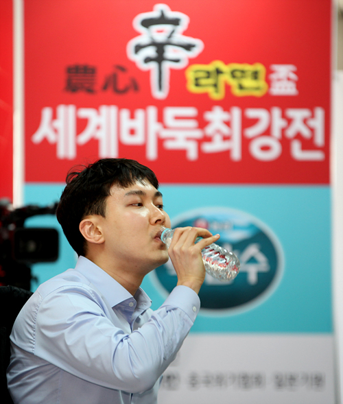 农心杯决赛柯洁朴廷桓直播,农心杯井山裕太屠龙申旻埈