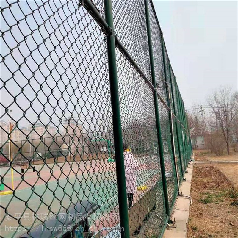 球场围栏网让安全与美观并存,一般的球场专用围栏网