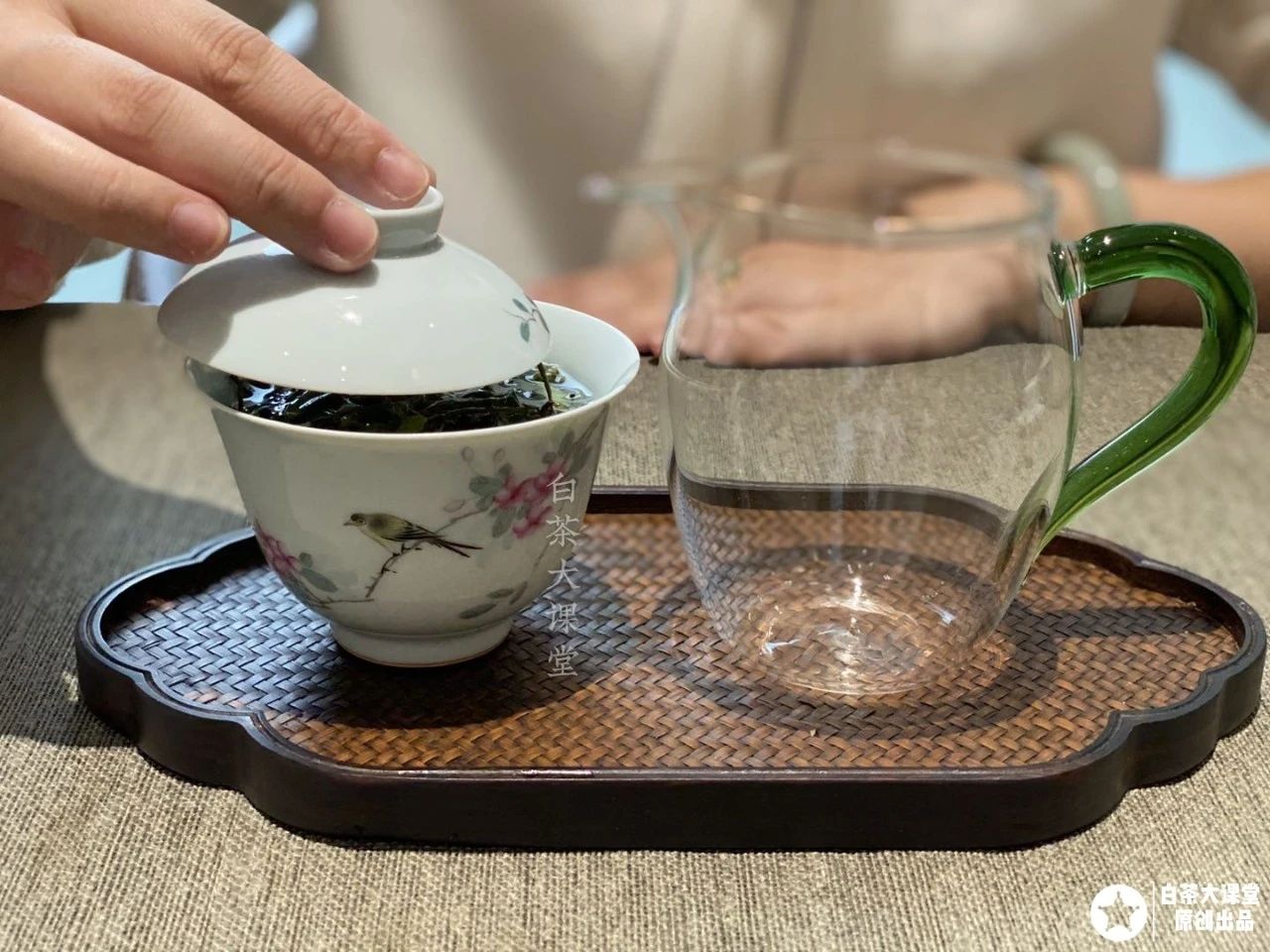 三才盖碗正确冲泡方法第一名,三指泡茶手法