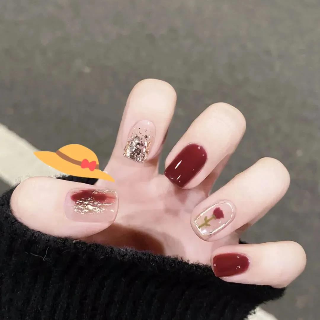 豆沙色美甲显手白吗,雾霾蓝跳色美甲图片显手白