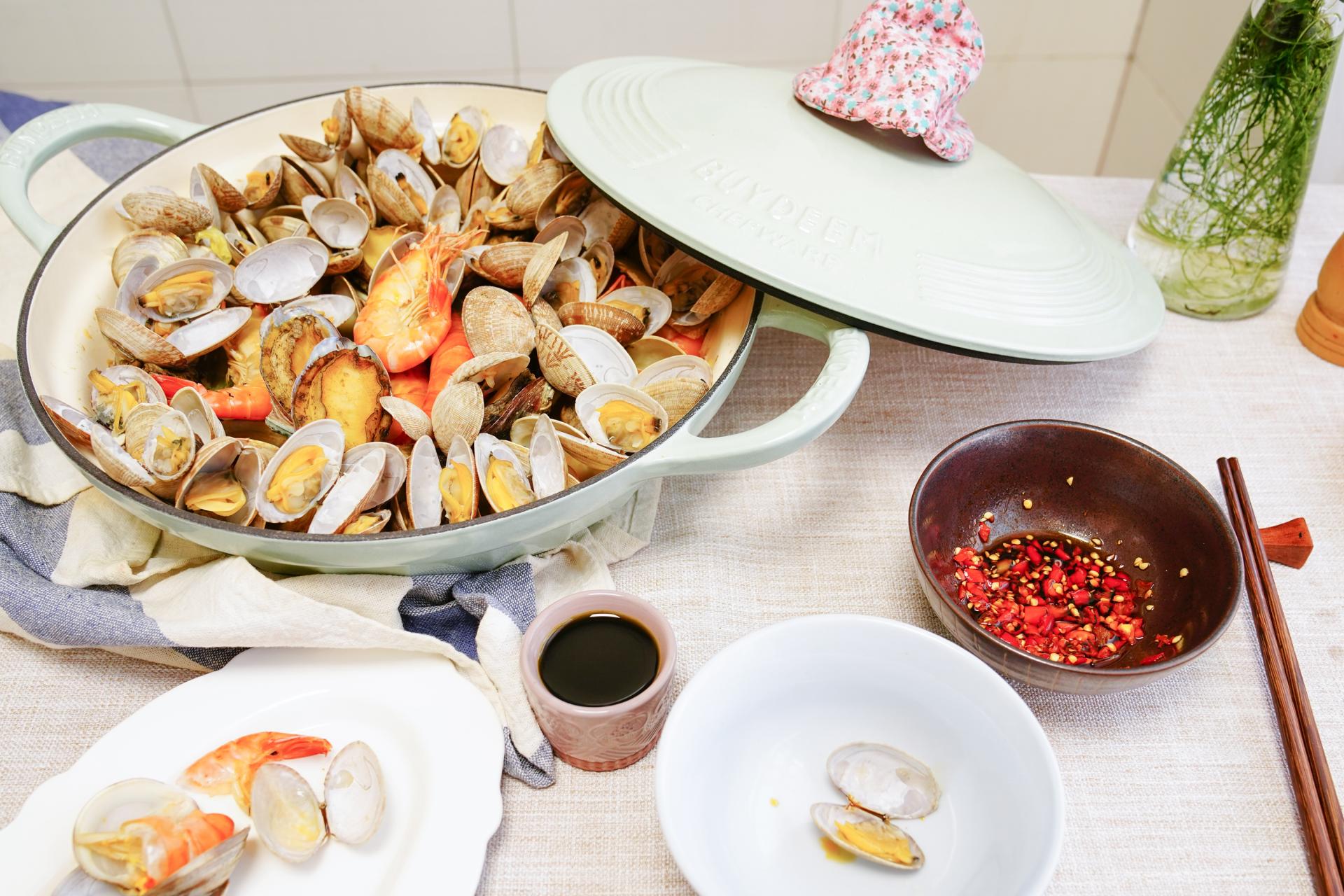 如何挑选一款好的珐琅锅,如何挑选一款性价比高的珐琅锅