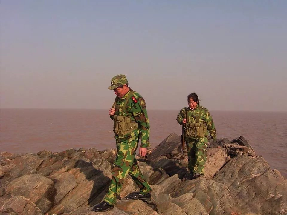 江苏夫妻守岛32年,夫妻俩孤守孤岛没水没电