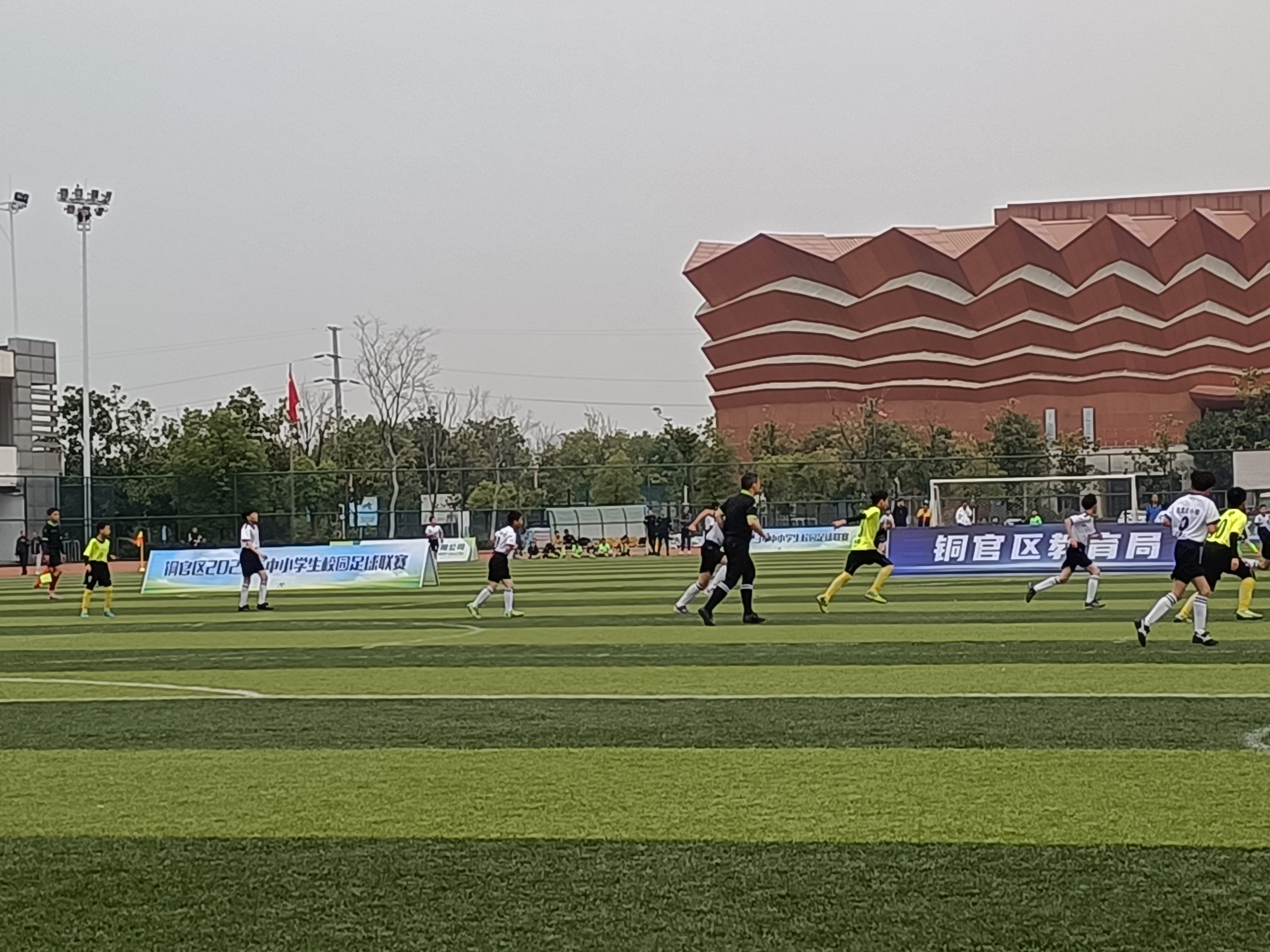 小学生足球比赛东方红小学,东方红小学2023年运动会