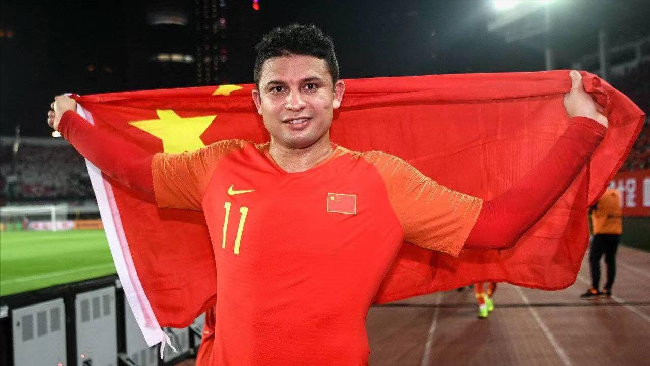 重返中超归化国脚艾克森加盟成都,广州恒大外援艾克森告别