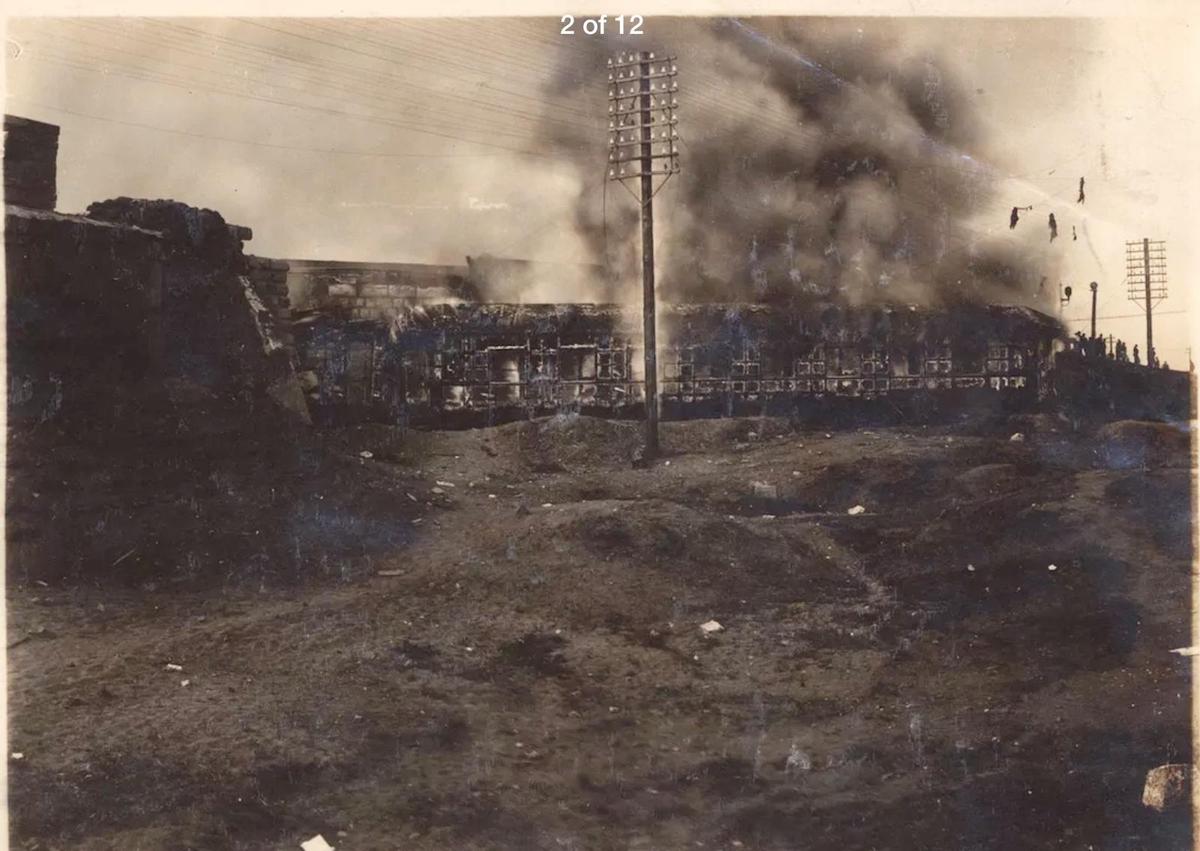 日军日记：*安妇慰**不服从管教，我很愤怒，用*刀刺**插入她的*体下**