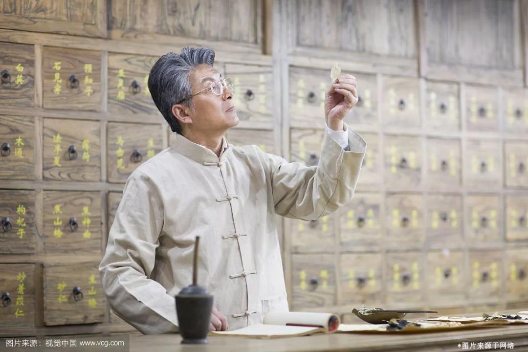 想考取中医执业医师证？你需要知道的这3大好处以及6大途径！