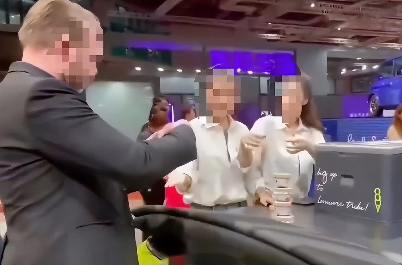 宝马对冰激凌事件最新态度,宝马官方回应冰淇淋事件